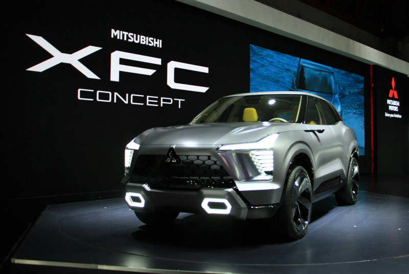 Mitsubishi Pajang XFC Concept Mobil Konsep Compact SUV Berteknologi