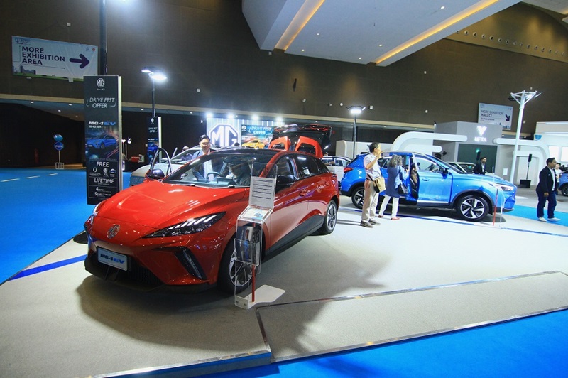 Mg Pajang Tiga Ev Terbaik Di Pameran Pevs Mg Maxus Paling Disorot