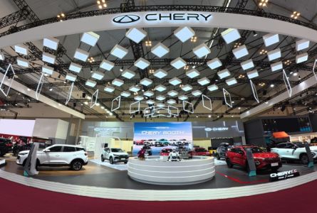 Tersenyum Manis, Chery Sukses Raih 2.153 SPK Di Ajang GIIAS 2025.