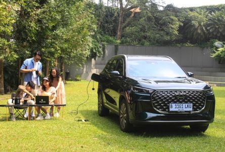 Chery TIGGO 8 CSH Catatkan Penjualan Terbaik, Tembus Lebih Dari 2.500 Unit SPK di Indonesia.