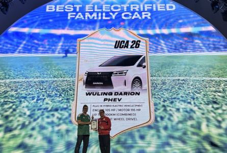 Wuling Darion Sukses Raih Penghargaan ‘Best Electrified Family Car’ Dalam Uzone Choice Award 2026.