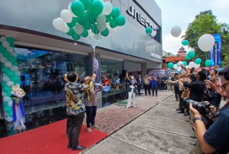 Wujud Komitmen Melayani Masyarakat dan Perkuat Pasar Jatim, Dealer ke-12 JAECOO Manang Malang Resmi Dibuka.