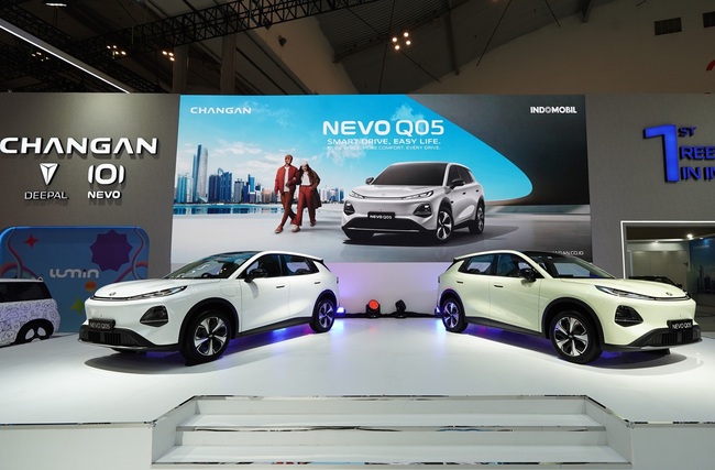 Changan Nevo Q05 resmi dipasarkan di Indonesia dengan harga spesial peluncuran yaitu Rp309.000.000 untuk varian Pro dan Rp359.000.000 untuk varian Max