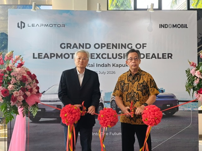 LeapMotor Resmikan Delaer di PIK 04
