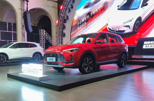 MG Resmi Kenalkan MG ZS Hybrid 02