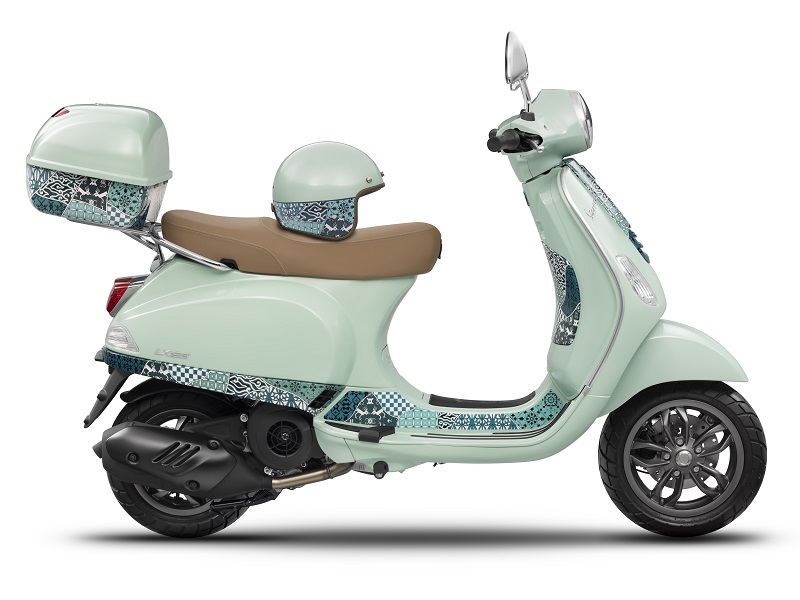 2022 10 vespa batik riding 2
