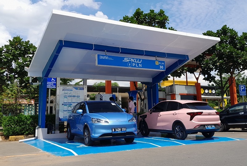 Foto Neta V Saat Pemberhentian di Rest Area 01