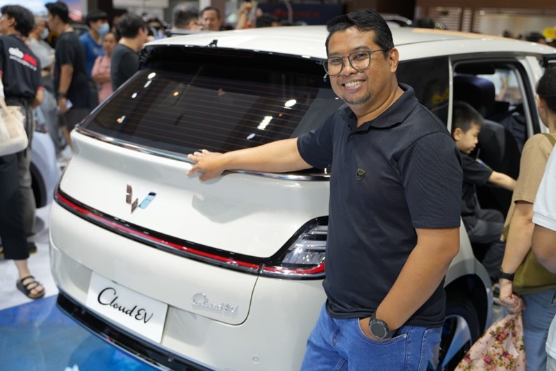 Hendrawan selaku anggota WALI berpendapat bahwa Cloud EV dapat merepresentasikan arti awan yang sebenarnya selain itu memiliki desain minimalis yang simpel namun fungsional