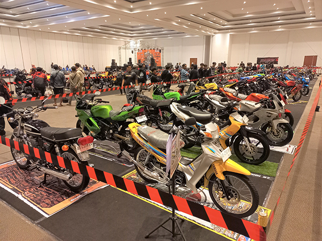 SAPMA SOLO MOTOR SHOW & DYNO BATTLE 2024. Diramaikan 121 Maskot Modify & 30 Motor Kencang 2 Stroke Dari Berbagai Wilayah Jawa & Kalimantan.