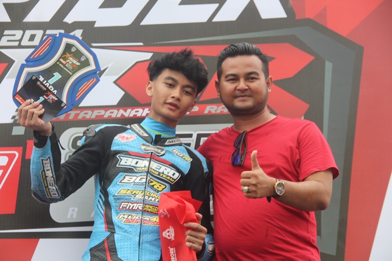 foto 4 Jafar Sodiq dan Nur Kholik. owner Bonero Racing Pamekasan