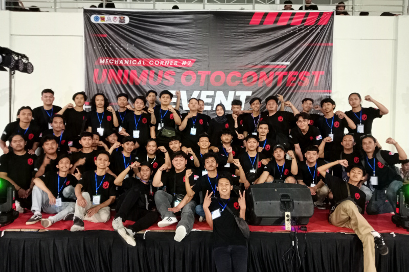 SQUAD UNIMUS OTOCONTEST Tetap kompak dan semangat