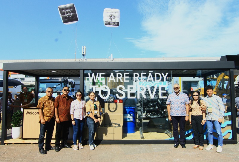 Jajaran Board of Director DCVI di booth Mining Indonesia 2024 Menyoroti tema We Are Ready to Serve
