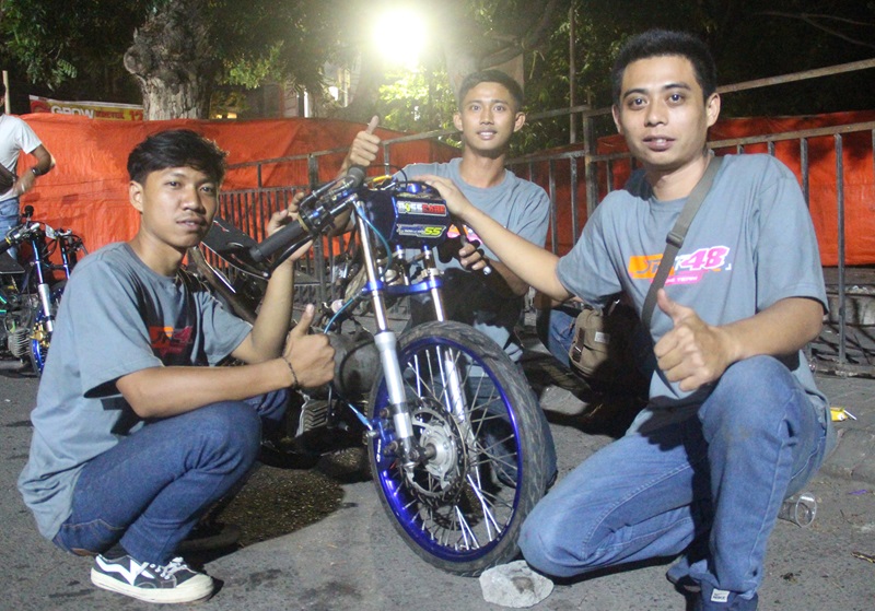 foto 2. dadang japrong. sukses sabet podium bebek 2 tak 115 cc