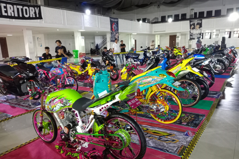 BERAGAM ALIRAN DIPAJANG DI UTM Dari pemula racing Sunmori hingga custom