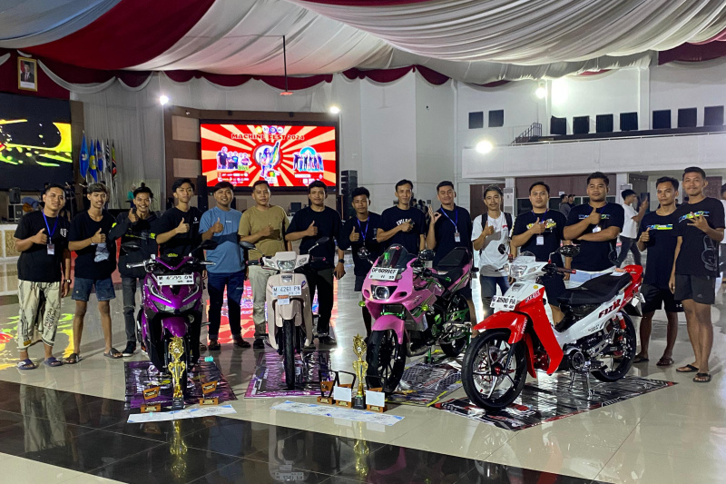 EDIES PAINT MS MODIFIED SAMPANG Modifikator lokal Madura yang turut berpartisipasi di ME8 UTM