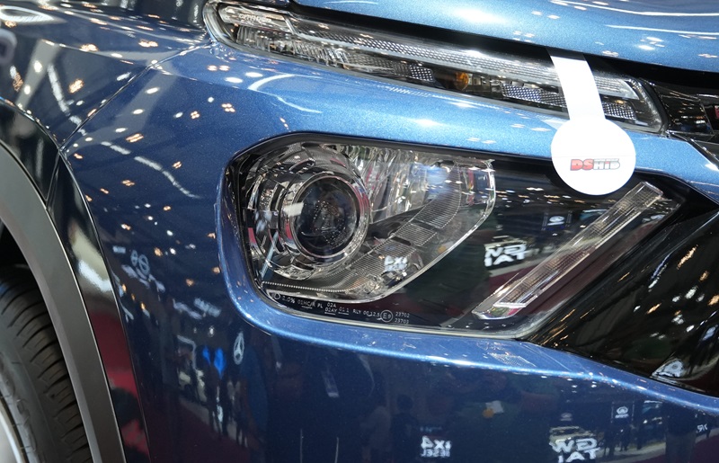 Foto 3. Berkendara lebih aman dengan pencahayaan terang dari LED projector