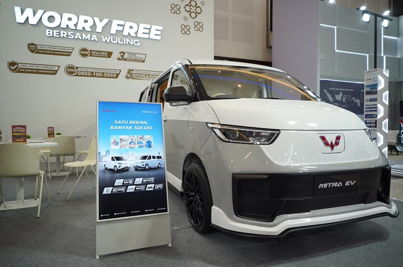 Pengunjung dapat melihat langsung hasil kolaborasi eksklusif Wuling Mitra EV bersama NMAA yang mengusung aliran VIP Concept