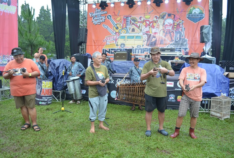 SEREMONIAL PELEPASAN BURUNG