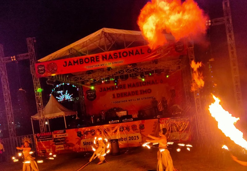 HIBURAN Hadirkan fire dance