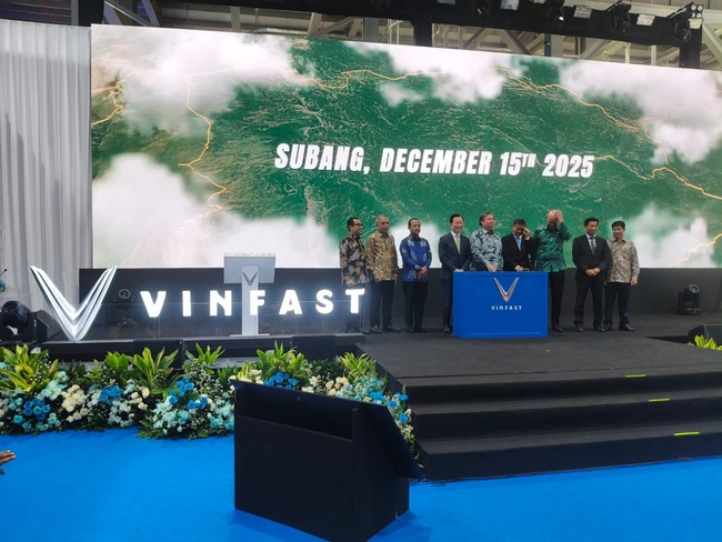 Peresmian Pabrik VinFast di Subang 15 Des 2025 03