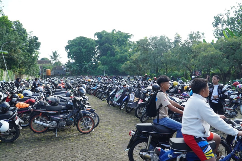 2500 lebih astrea grand serbu kota karnaval jember