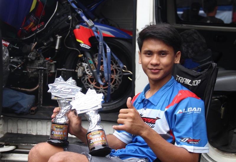 Syachreva. Meski cedera akibat benturan namun tampil all out