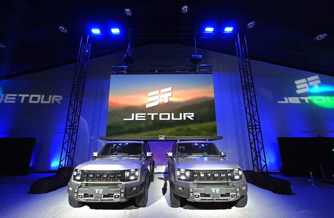 JETOUR T2 Dirancang Tangguh Untuk Berbagai Medan Buktikan Kekuatannya Lewat Demonstrasi Struktur yang Kokoh 02