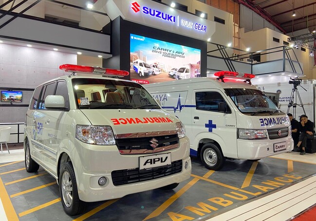 Foto 03 Suzuki APV dan New Carry Karoseri Ambulans