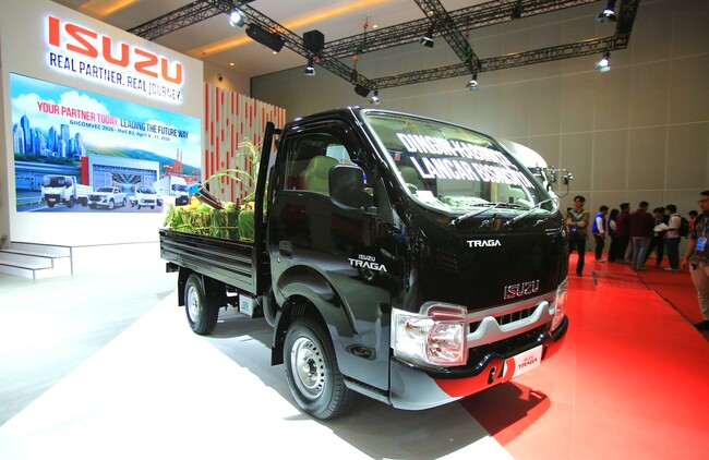 Foto Isuzu Giicomvec 08