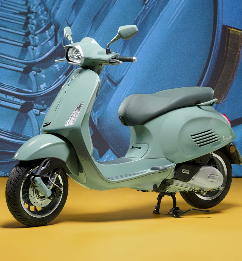 4 Vespa Sprint 80TH