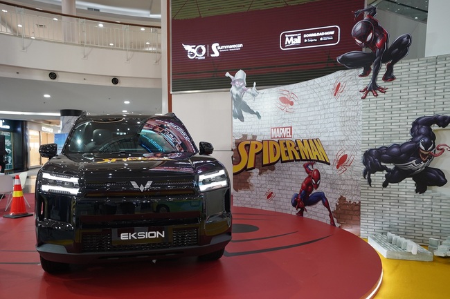 03 Terdapat juga Wuling Eksion medium SUV terbaru Wuling dengan desain karakter Marvel Spider Man