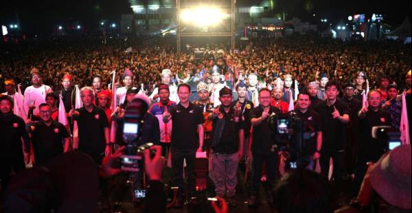 Galang Semangat Persaudaraan Bertema 'Brotherhood Festival', 30 Ribu Bikers Ramaikan Puncak Honda Bikers Day 2025 di Garut