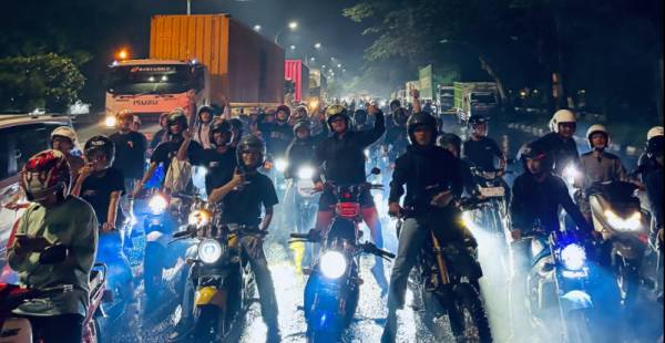 Happy Ride Two Stroke Semarang : Jalin Silaturahmi Komunitas Penggemar 2 Tak se-Jateng Dengan Gathering, Rolling dan Edukasi Safety Ride