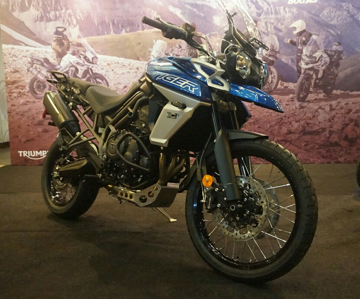 TRIUMPH NEW TIGER 800 XCX Pilihan Kaum Penjelajah Harga 