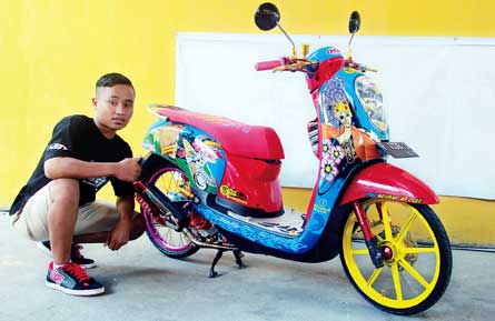 HONDA SCOOPY Fi ’14 – BANGYUWANGI : GANDRUNG SETENGAH GOTHIC HONDA SCOOPY Fi ’14 – BANGYUWANGI : GANDRUNG SETENGAH GOTHIC
