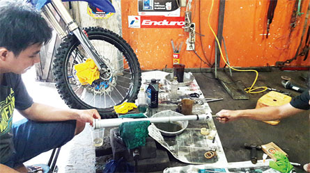 Maintenance Up Side Down KTM 250 Dual Chamber