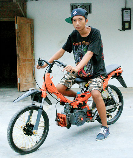 YAMAHA F1ZR - TUBAN : DIDOPING KARBU GP 100