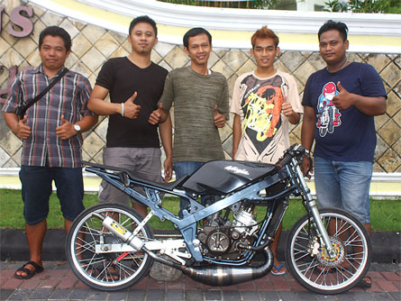 KAWASAKI NINJA 150' 2012, SURABAYA : CRANKCASE BOBOKAN LEM & KARBU STANDAR SUKSES BEKUKAN 7,4 DETIK